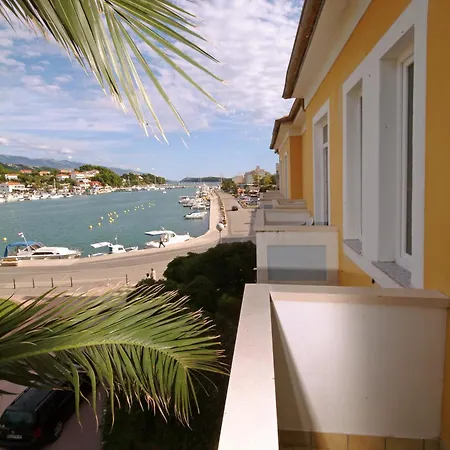 Istra Hotel 3*